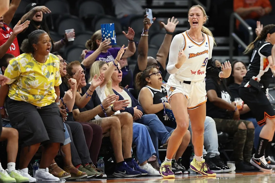Cunningham celebrates while with the Mercury in 2022. Getty Images