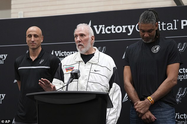 The legendary coach was flanked by Spurs legends Manu Ginobili and Tim Duncan