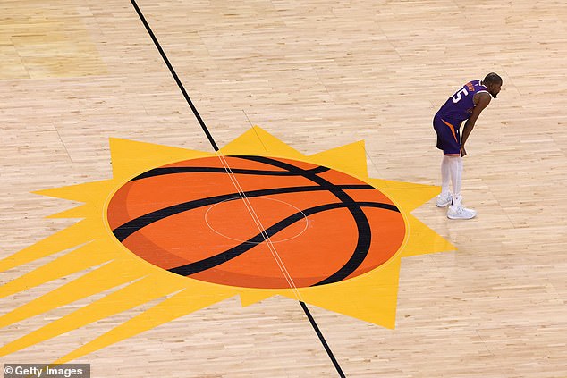 This is the fourth lawsuit filed against the Suns by current or former employees in 7 months