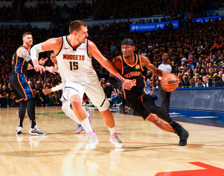 Shai Gilgeous-Alexander in action.