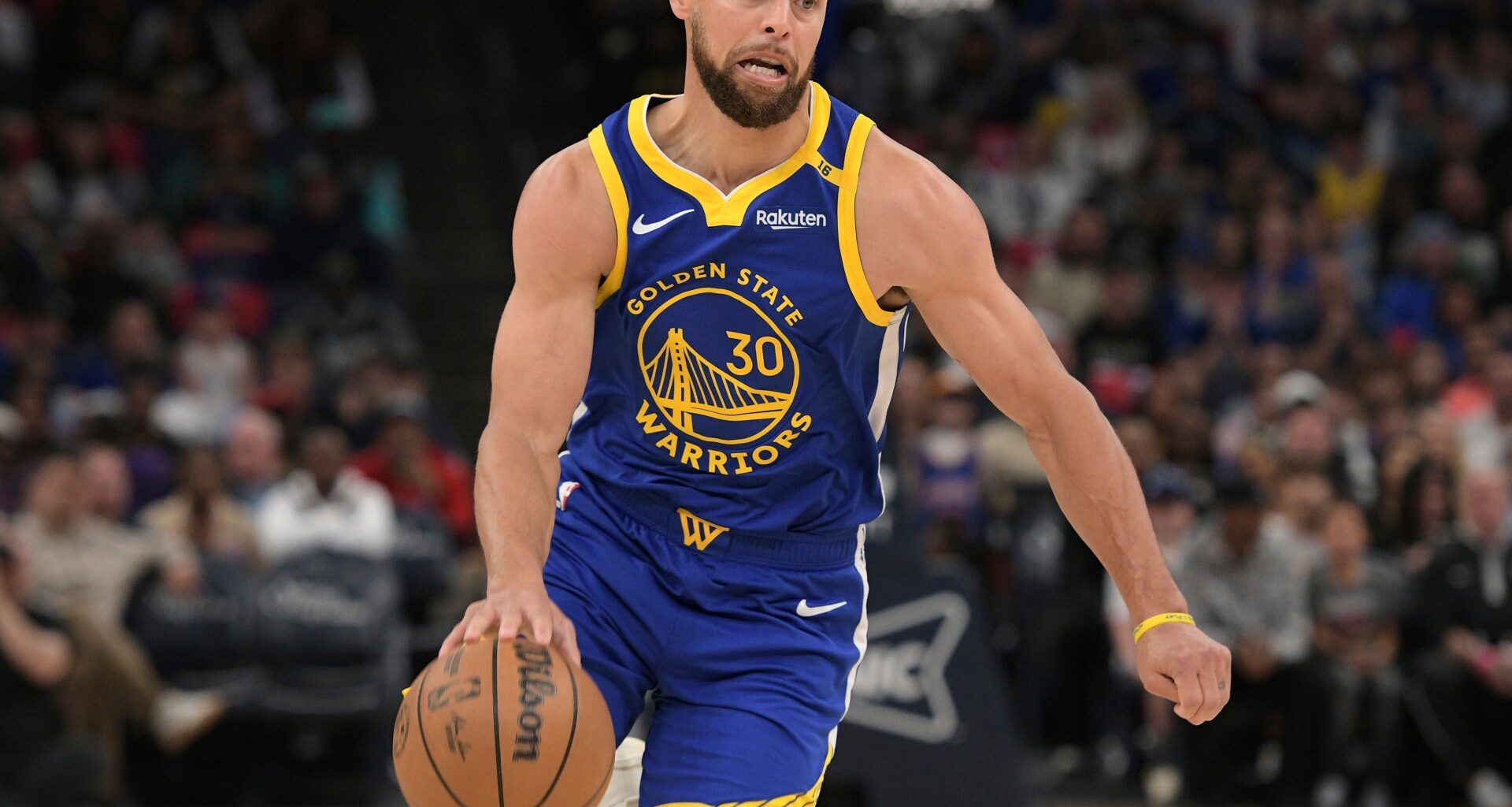 Stephen Curry scores 52 as Warriors win against Grizzlies | Basketball News