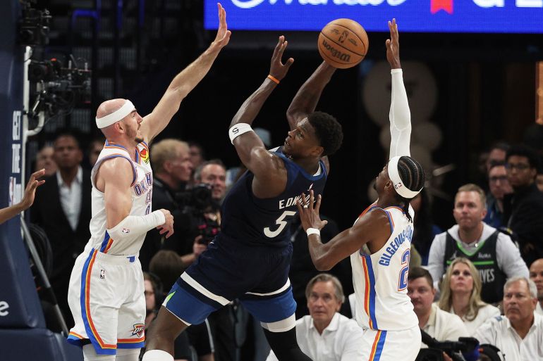 Anthony Edwards in action.