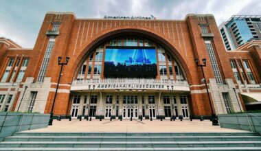Mavericks focused on basketball-specific arena