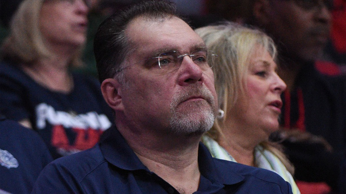 Arvydas Sabonis between the Gonzaga Bulldogs and the BYU Cougars during the second half in the semifinals of the West Coast Conference tournament at Orleans Arena.