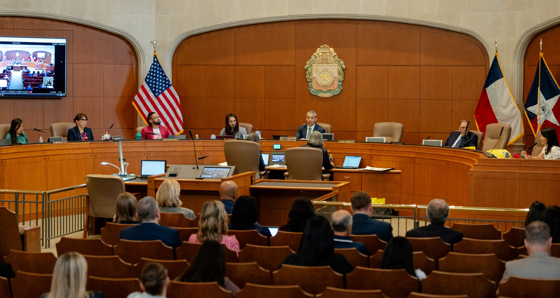 City leaders add Spurs arena to convention center financing zone