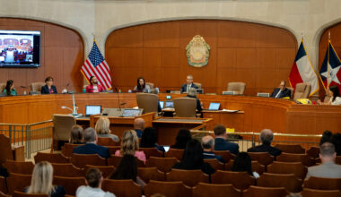 City leaders add Spurs arena to convention center financing zone