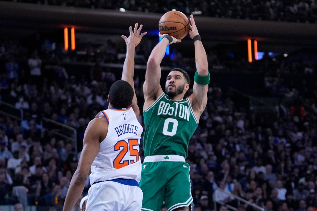 Celtics embrace 'darkness,' blow out Knicks in much-needed Game 3 win