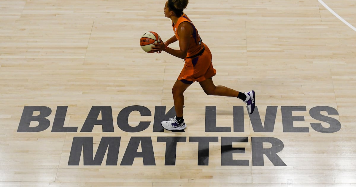 MAGA Melts Down Over Basketball Tribute to George Floyd