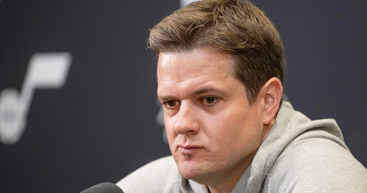 Why the worst team in NBA just give their coach a new 6-year deal – Deseret News