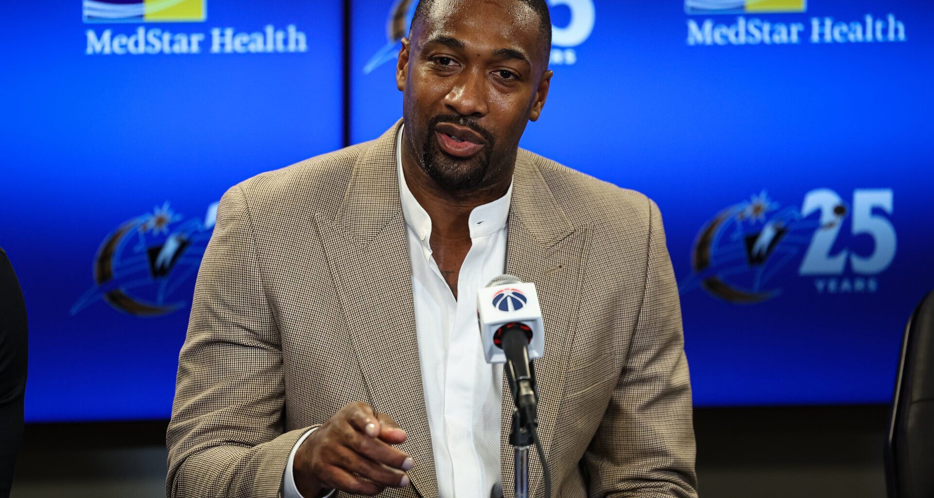 Gilbert Arenas does not understand why Golden State Warriors started player vs Timberwolves, 'Is he a family friend'