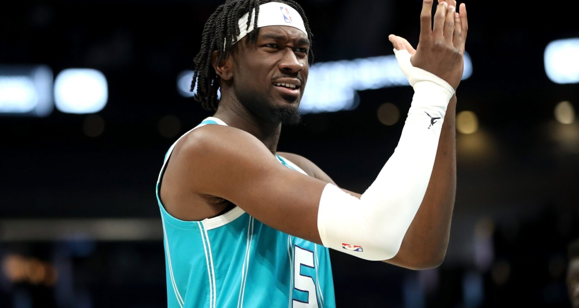 Patrick Beverley calls out Mark Williams for actions after LA Lakers playoff elimination, 'I didn't understand...'