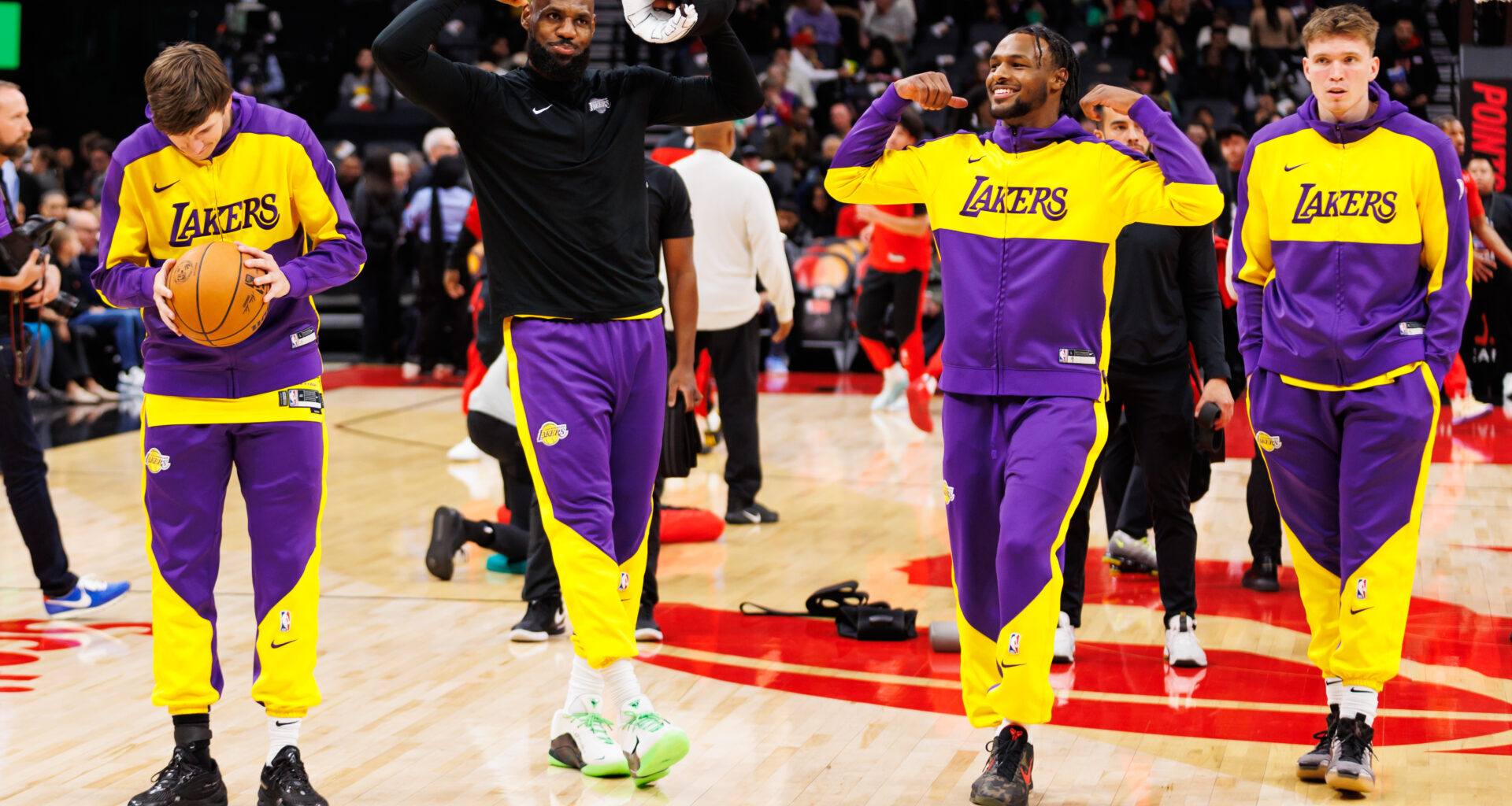 LA Lakers star with uncertain future already pictured back on the court after elimination