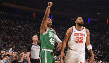 Knicks fans cheer Mitchell Robinson through his free-throw shooting woes