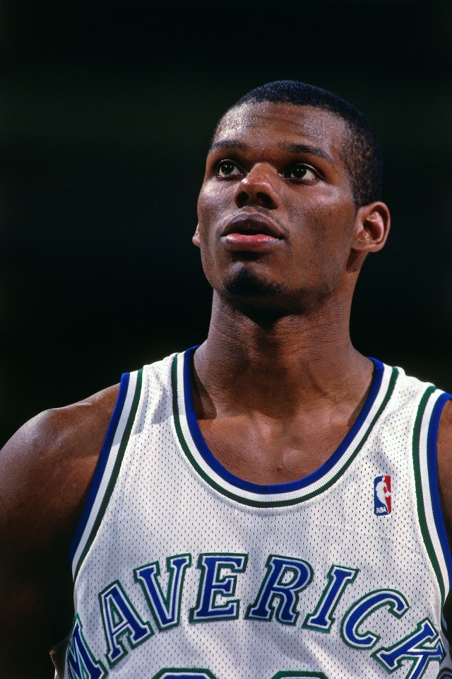DALLAS, TX - 1994: Jamal Mashburn #32 of the Dallas Mavericks prepares to shoot a free throw circa 1994 at Reunion Arena in Dallas, Texas. NOTE TO USER: User expressly acknowledges and agrees that, by downloading and/or using this photograph, user is consenting to the terms and conditions of the Getty Images License Agreement. Mandatory Copyright Notice: Copyright 1994 NBAE (Photo by Scott Cunningham/NBAE via Getty Images)
