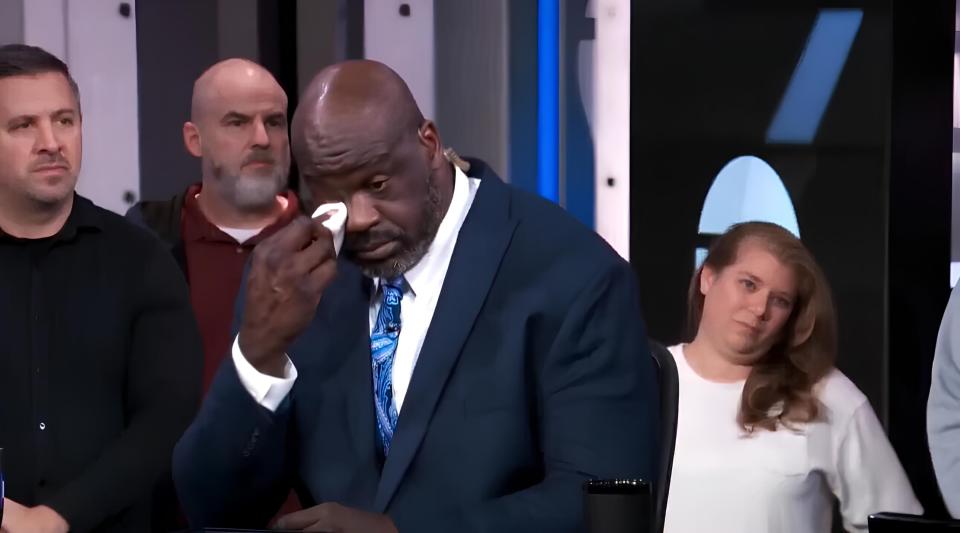 O'Neal had to wipe away his tears during the farewell segment