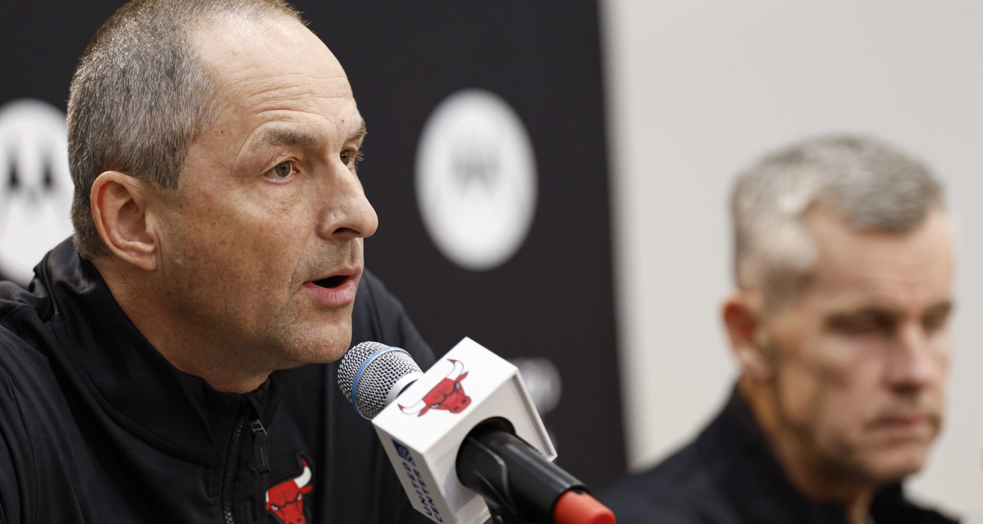 Chicago Bulls vice president of basketball operations Arturas Karnisovas and head coach Billy Donovan