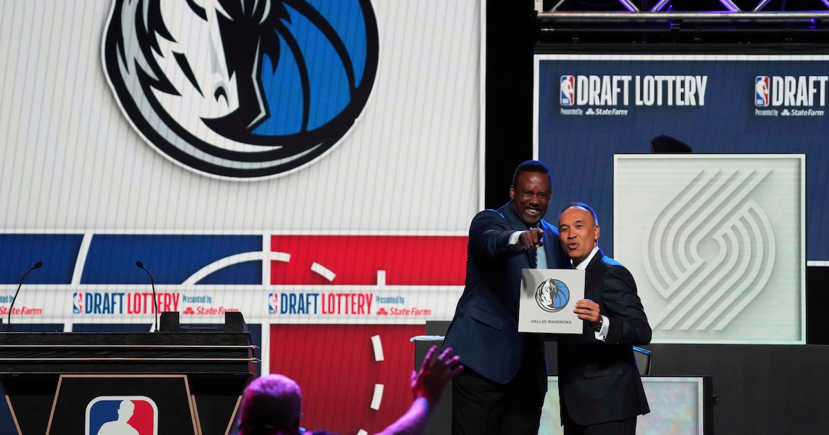 Stars’ run, Rangers’ rally and a couple of firsts for Wings, Mavs