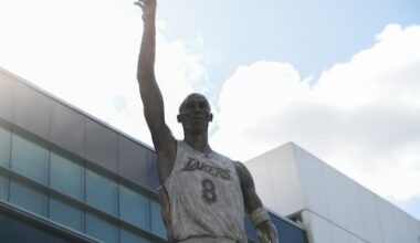 Rams Rookies Visit Kobe Bryant Statue At Crypto.com Arena