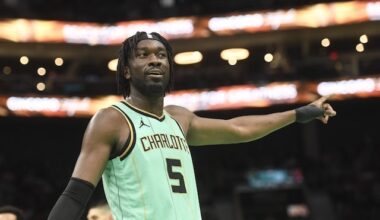 Hornets' Mark Williams Takes Victory Lap Following Lakers' Elimination From Playoffs