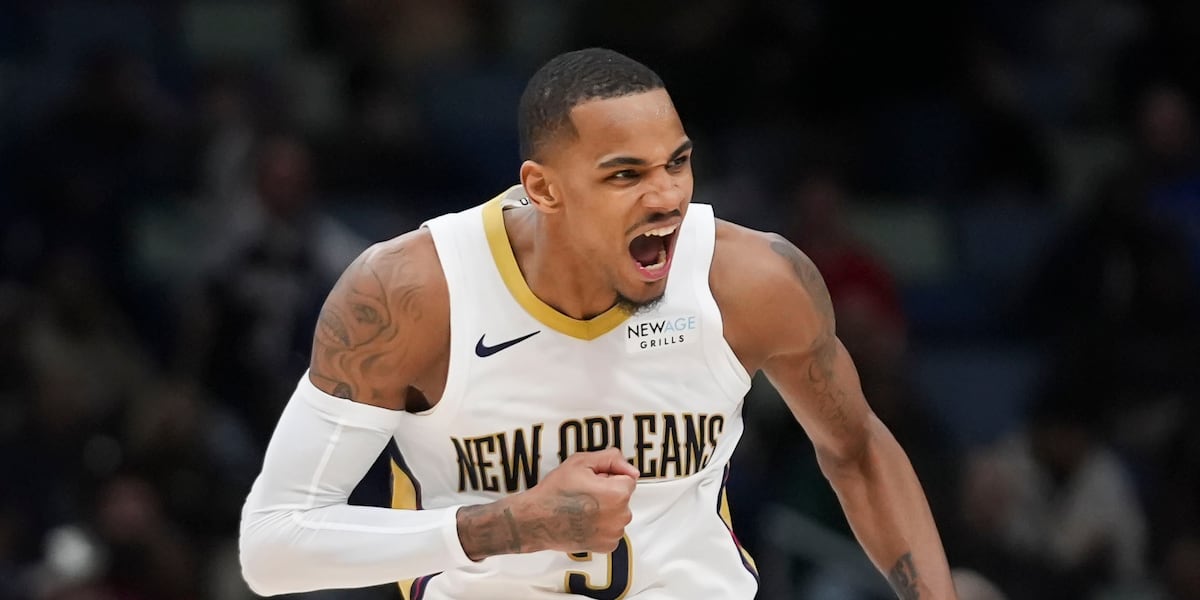 Pelicans point guard Dejounte Murray up walking again