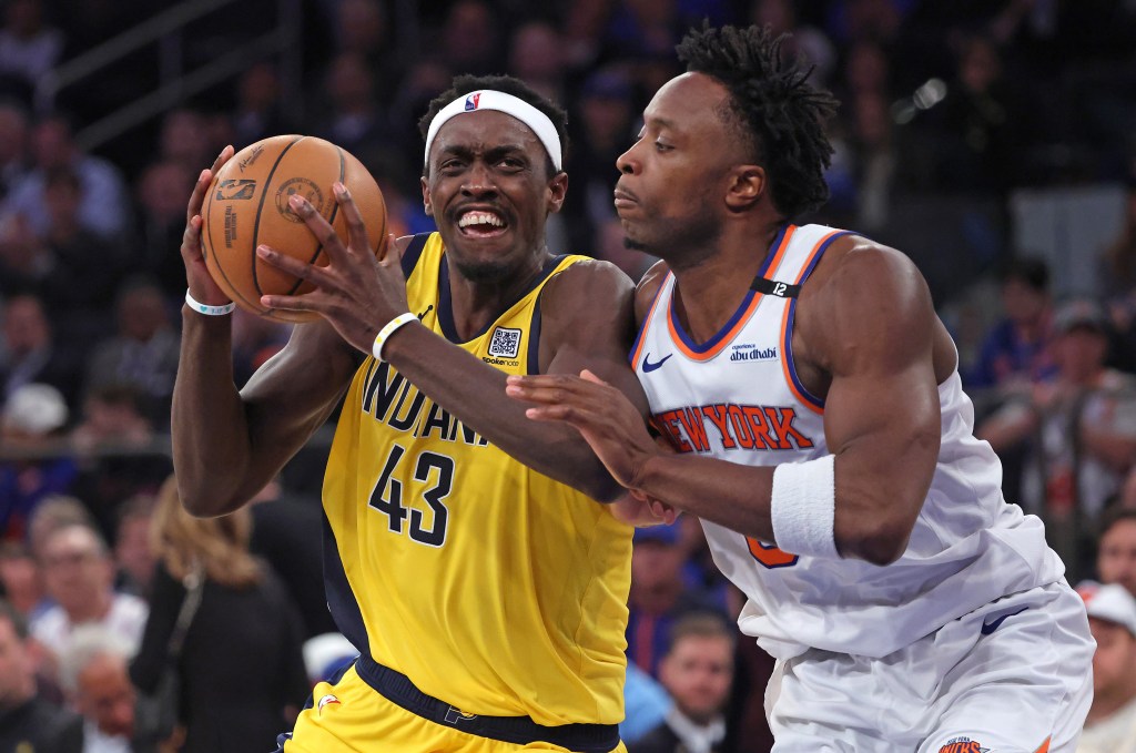 OG Anunoby defends against Pascal Siakam during the Knicks' Game 1 overtime loss to the Pacers.
