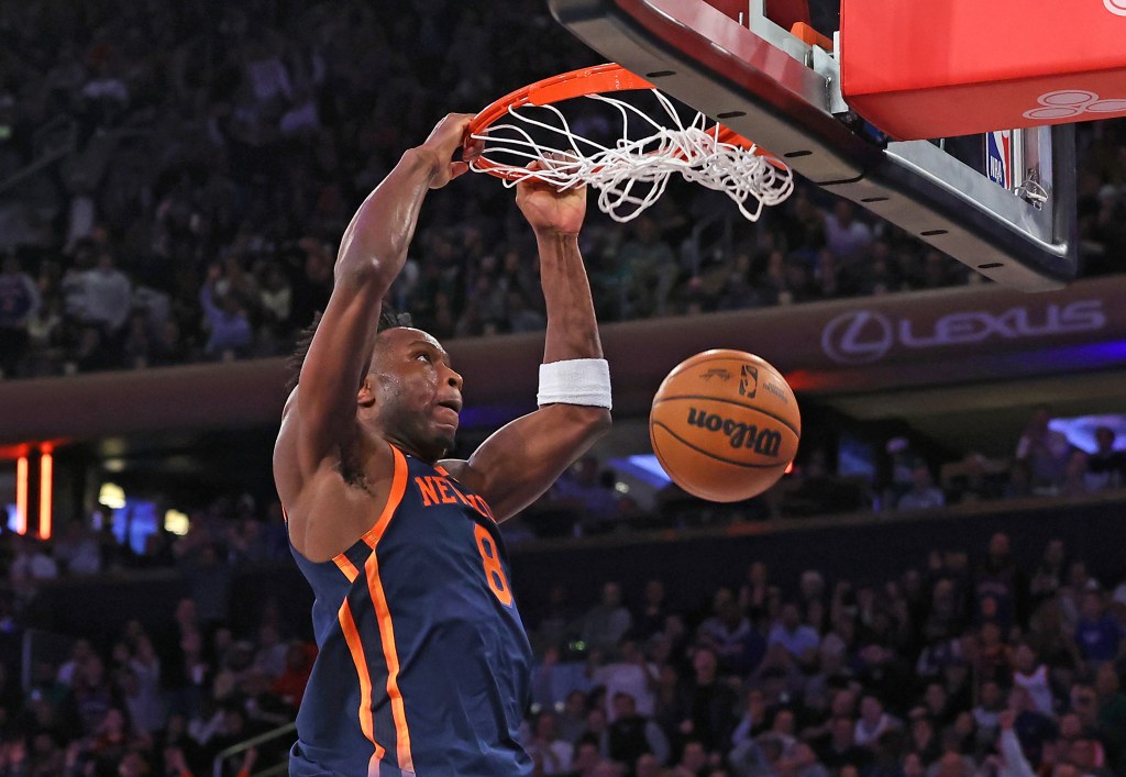 OG Anunoby, slamming home a dunk during the Knicks' OT loss to the Celtics, is battling a right thumb sprain and will get an off day  against the Pacers on Thursday.