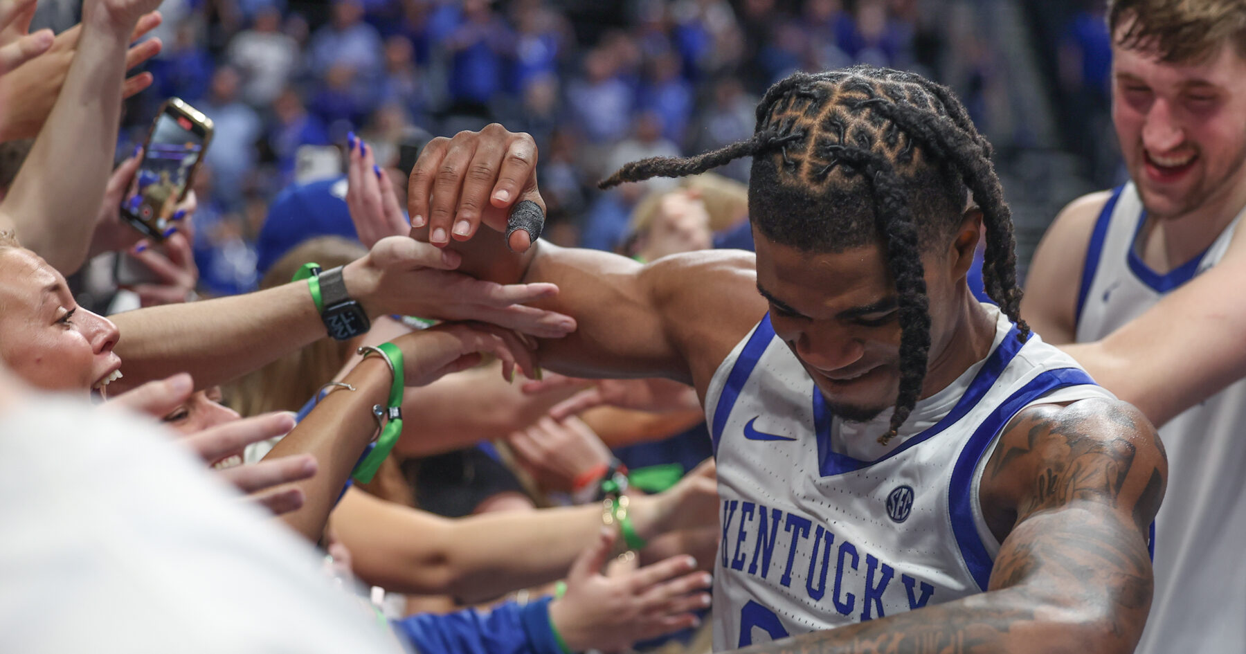uk-fans-of-the-day-want-notes-otega-oweh-news-nba-draft