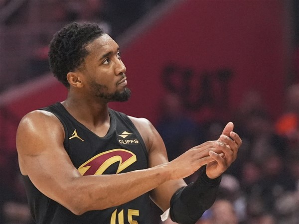 Mitchell, Cavs go into offseason disappointed by showing in playoffs