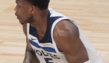 Timberwolves take 2-1 lead with Edwards' 36 points