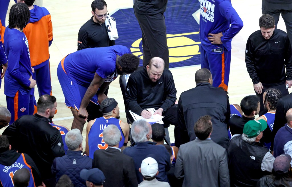 Tom Thibodeau draws up a play on the bench during the Knicks' Game 4 loss to the Pacers.