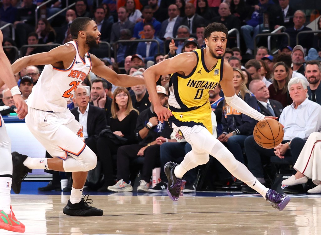 Tyrese Haliburton drives past Mikal Bridges during the Pacers' Game 5 loss to the Knicks. 