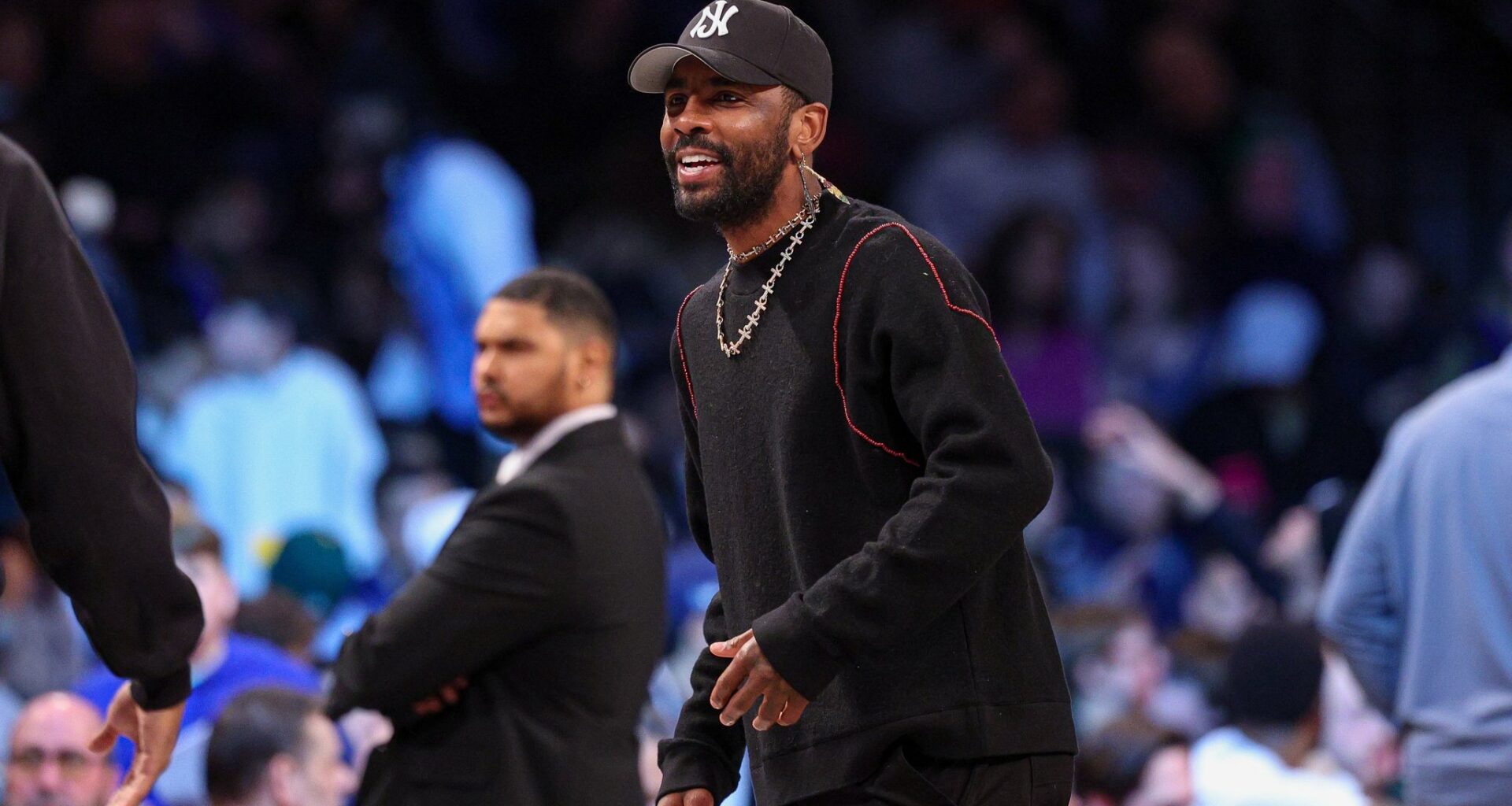 Mavs Looking At 3 Guards To Replace Kyrie Irving