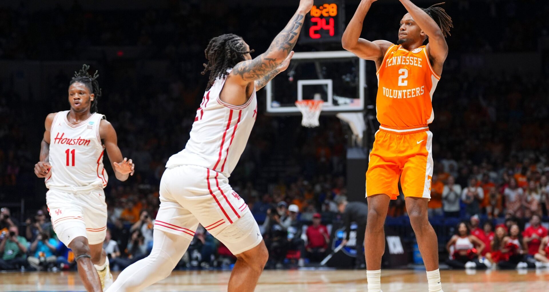 Tennessee guard Chaz Lanier (2) with the shot attempt during the NCAA Tournament Elite Eight game against Houston at Lucas Oil Stadium in Indianapolis, Ind., on Sunday, March 30, 2025.