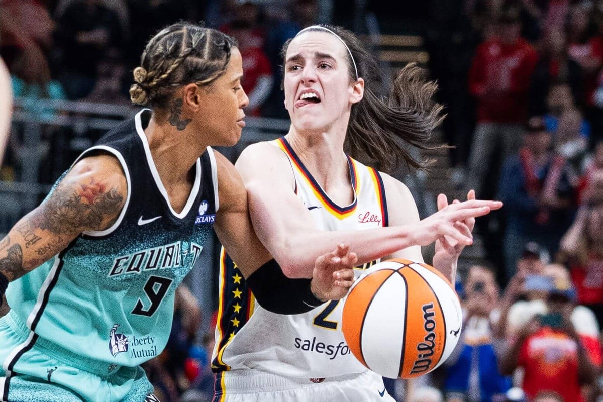 Caitlin Clark, Fever fall in final seconds to Liberty after controversial no-call