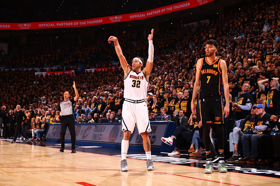 Aaron Gordon's game-winning shot. (Zach Beeker/NBAE via Getty Images)