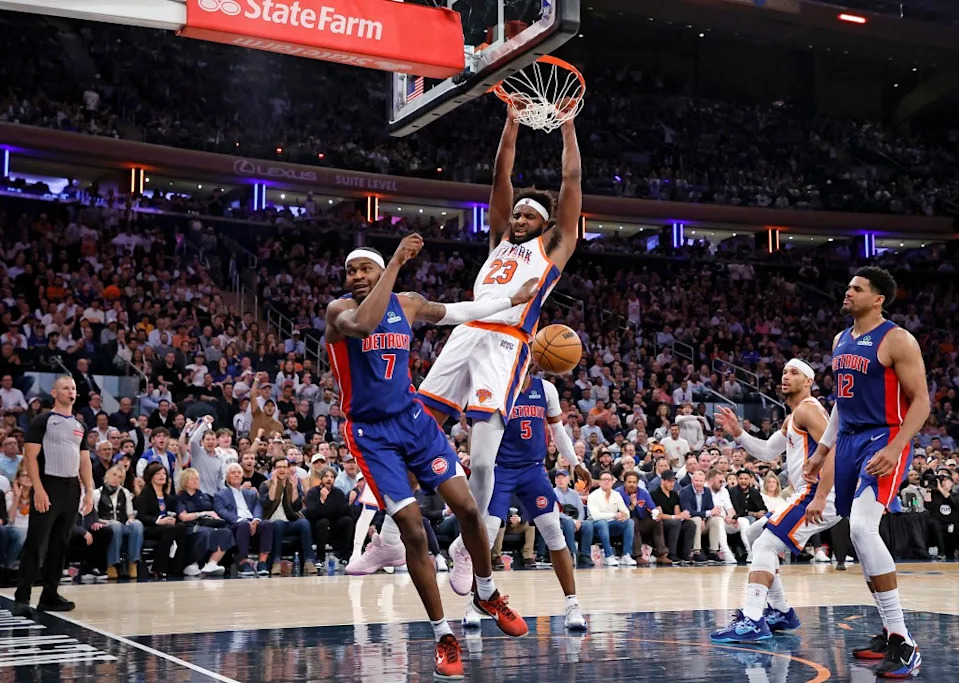 Mitchell Robinson dunks the ball during the Knicks’ playoff game against the Pistons on April 29. Jason Szenes for the NY Post