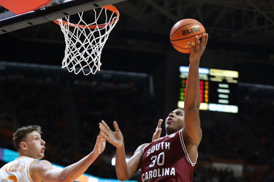 Mar 8, 2025; Knoxville, Tennessee, USA; South Carolina Gamecocks forward Collin Murray-Boyles (30) goes to the basket against the Tennessee Volunteers during the second half at Thompson-Boling Arena at Food City Center. Mandatory Credit: Randy Sartin-Imagn Images