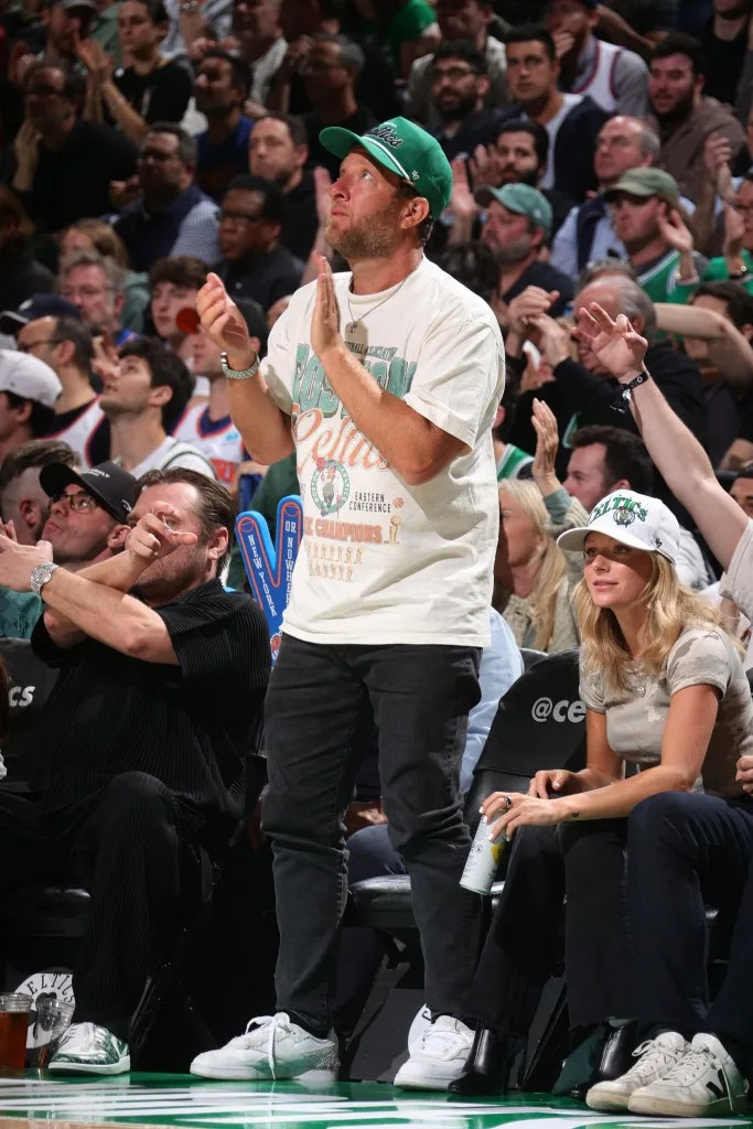 Dave Portnoy and his girlfriend Camryn D’Aloia sit courtside during Game 5. NBAE via Getty Images