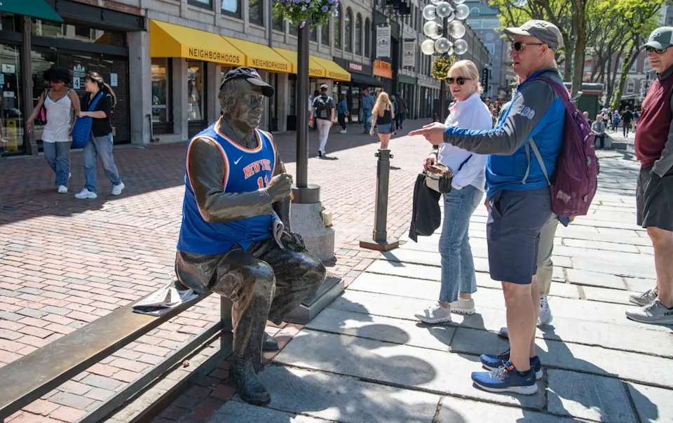 Several people walking by the statue were not pleased with The Post’s prank. David McGlynn