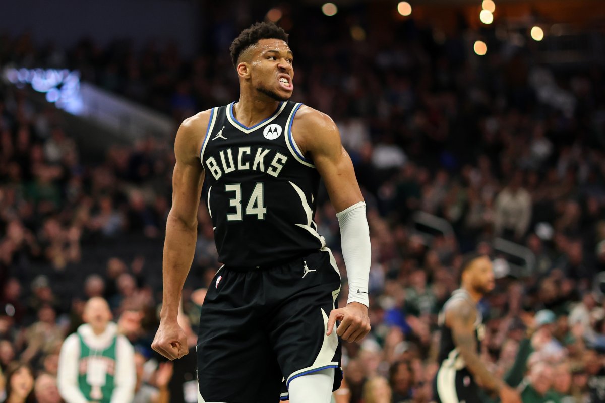 Giannis Antetokounmpo Milwaukee Bucks