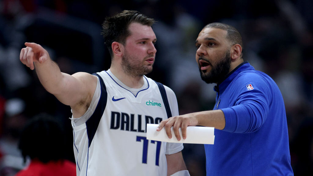 Dallas Mavericks assistant coach Jared Dudley is potential a Phoenix Suns coaching candidate...