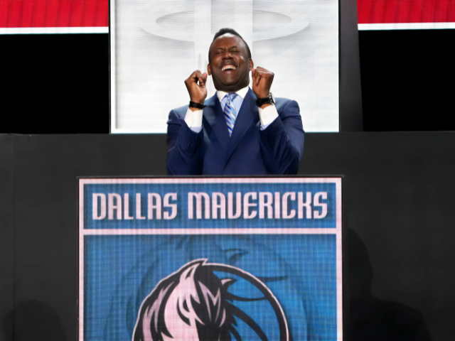 Dallas Mavericks win 1st pick despite 1.8% chance