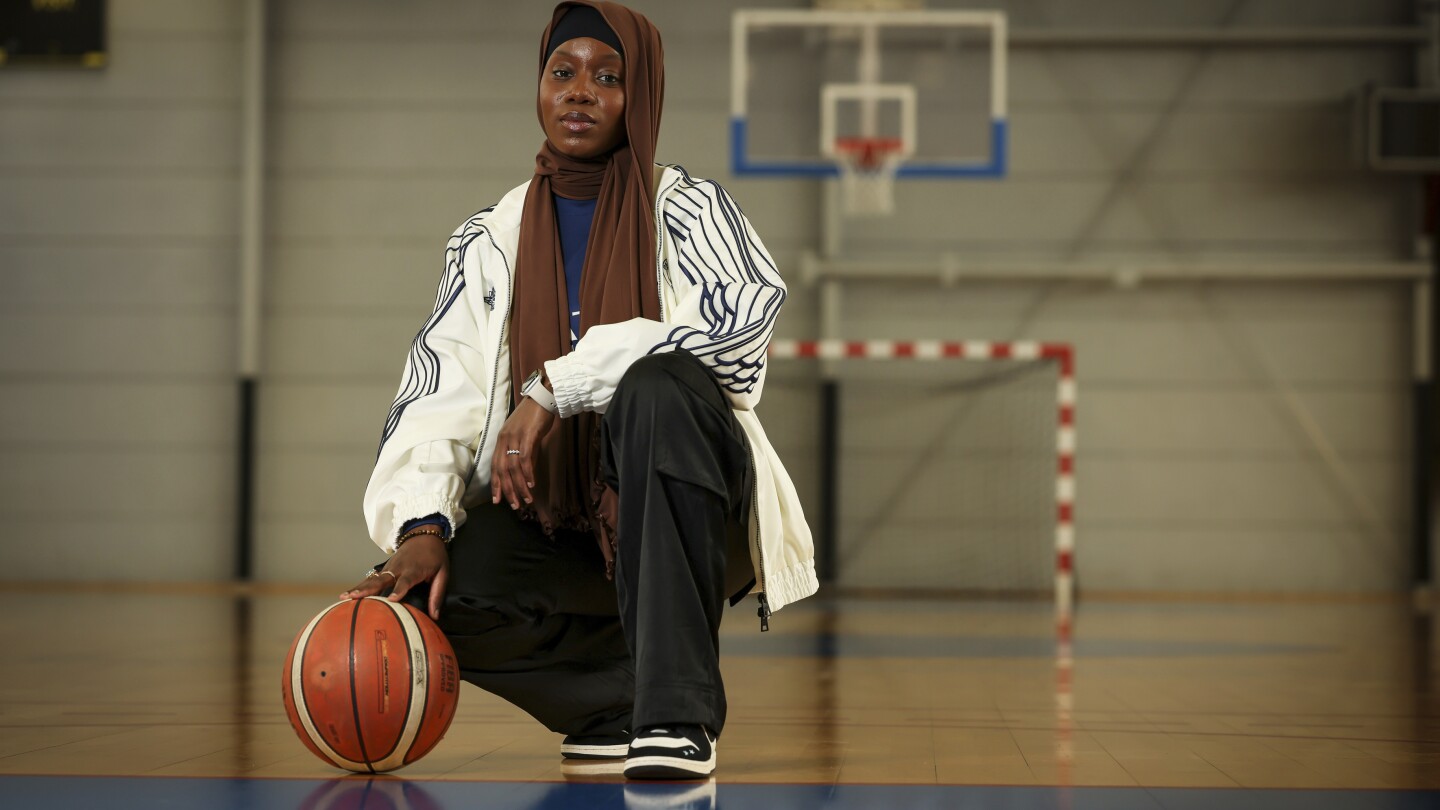 A headscarf ban is keeping basketball players off the court. A new bill could make it law in France