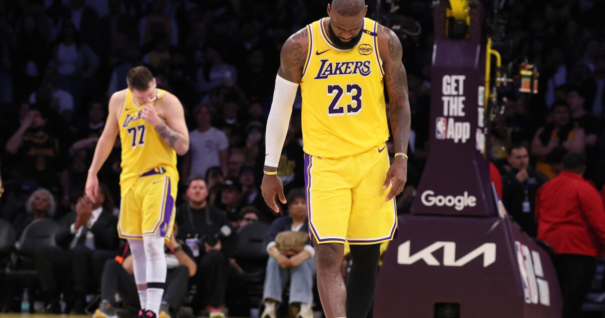 Lakers' season ends with first-round loss to Timberwolves
