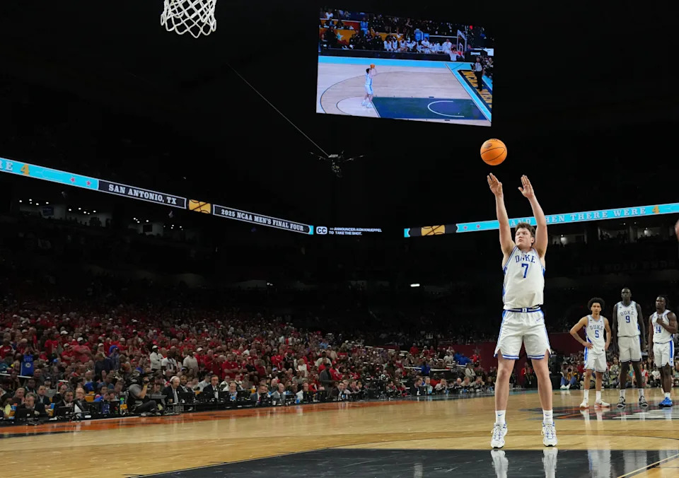 Apr 5, 2025; San Antonio, TX, USA; Duke Blue Devils guard Kon Knueppel (7) shoots a free throw against the Houston Cougars during the second half in the semifinals of the men's Final Four of the 2025 NCAA Tournament at the Alamodome. Mandatory Credit: Bob Donnan-Imagn Images