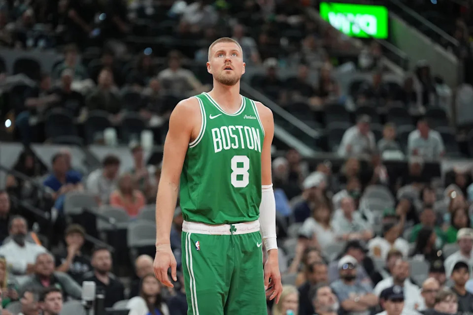 Boston Celtics center Kristaps Porzingis (8)© Daniel Dunn-Imagn Images