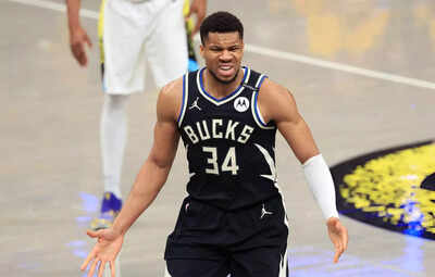 Giannis Antetokounmpo shuts down LeBron James critics with bold tweet backing NBA legend’s skillset