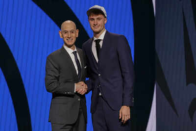 Dallas Mavericks star Anthony Davis welcomes new teammate Cooper Flagg after NBA Draft selection