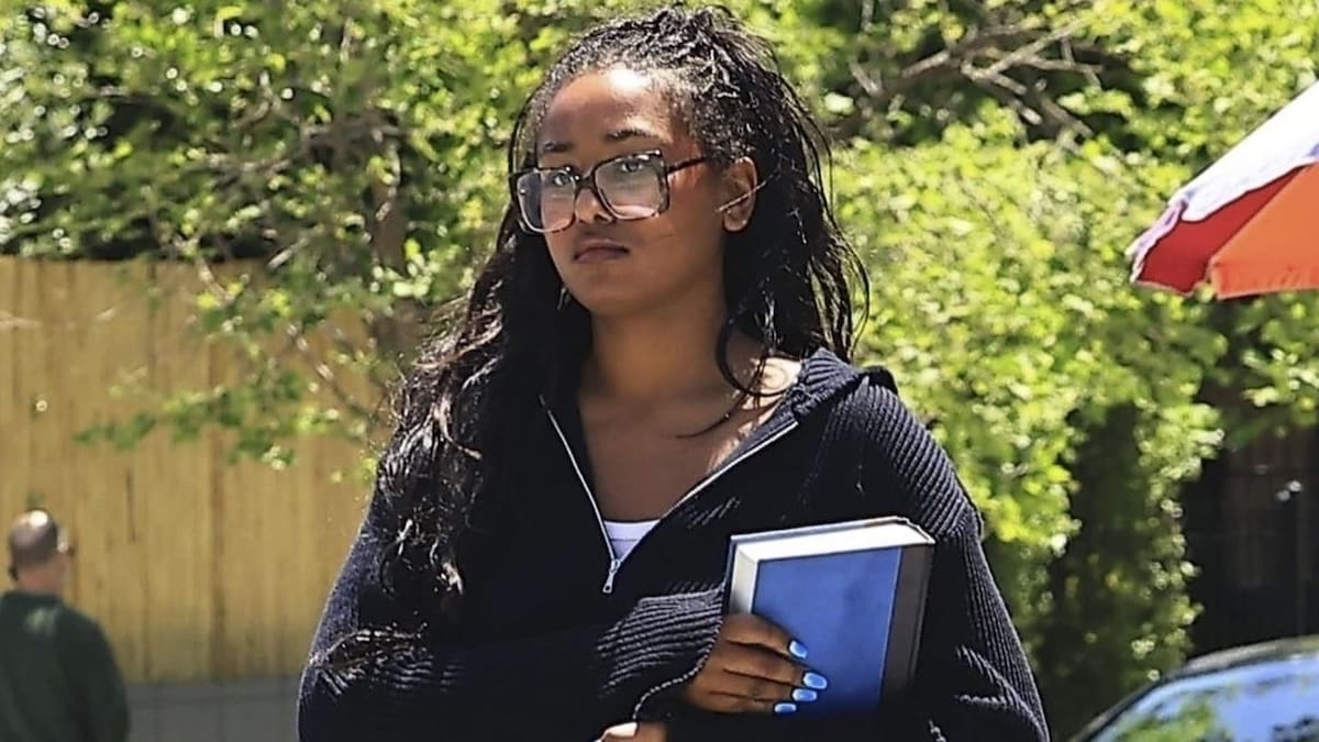 Sasha Obama's basketball days came with a very special coach
