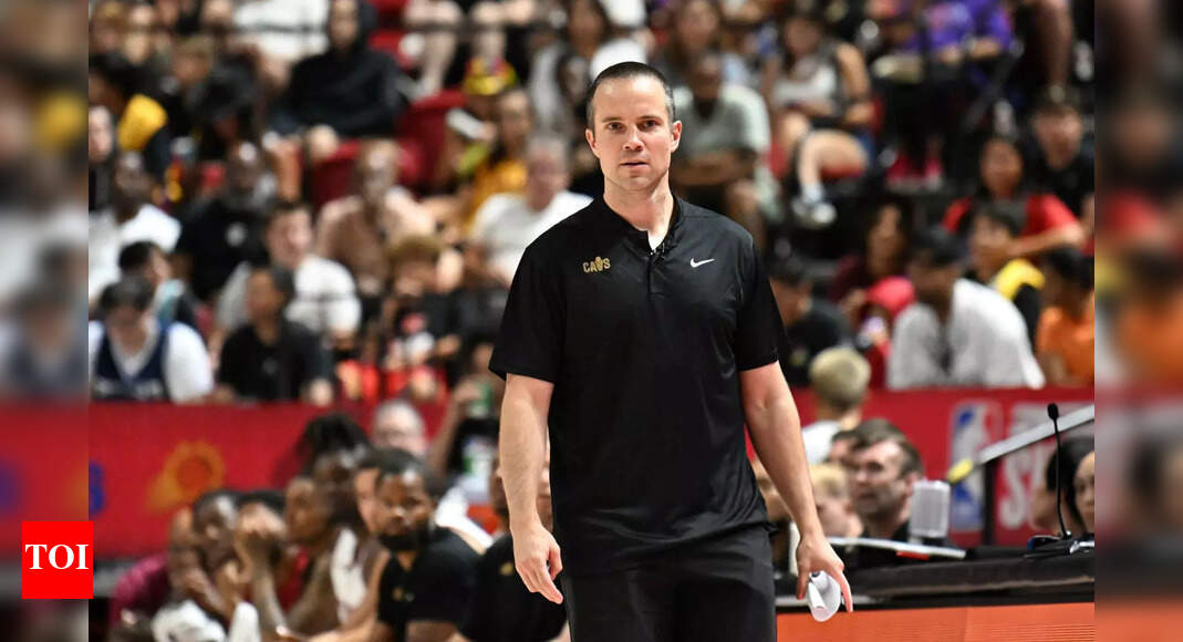 Phoenix Suns hire Cleveland Cavaliers assistant Jordan Ott as head coach after Devin Booker endorses him | NBA News